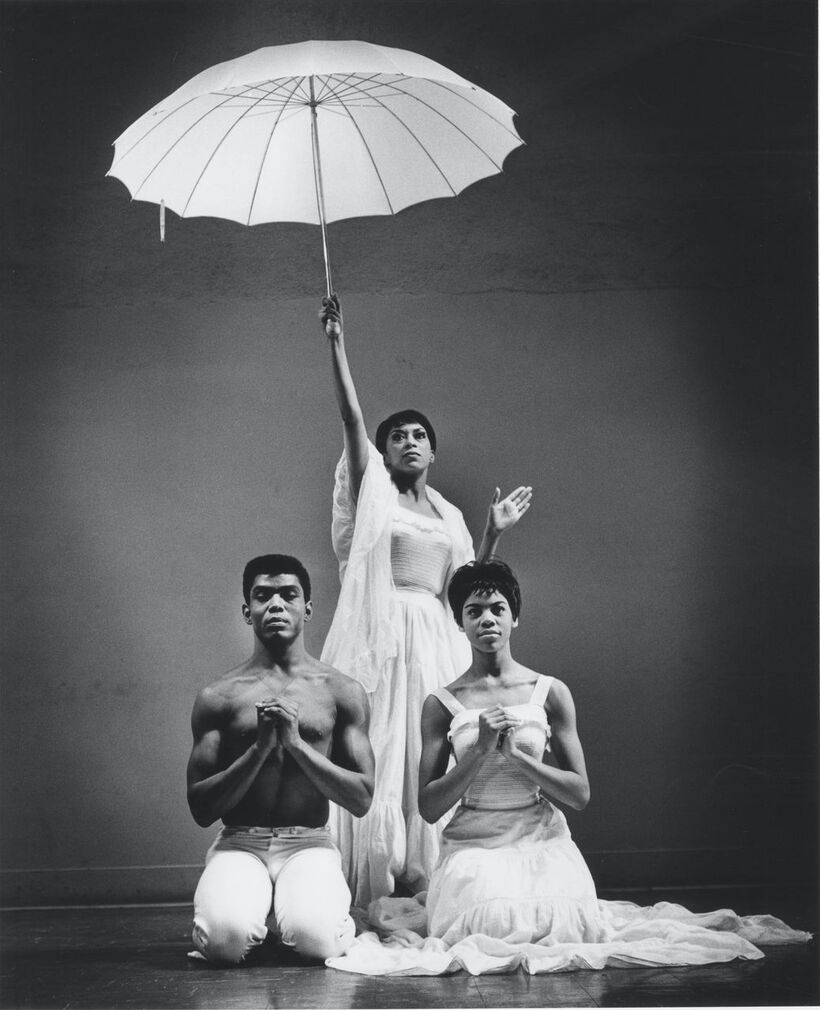 Revelations (Alvin Ailey, Ella Thompson Moore a Myrna White). Foto: Jack Mitchell.